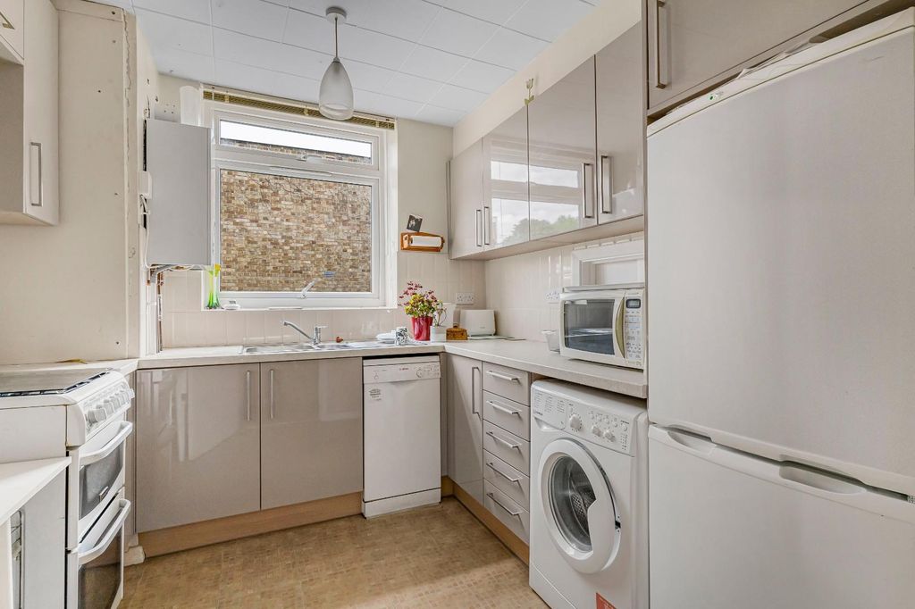 Property photo 3 of 17 22_59173.Jpg