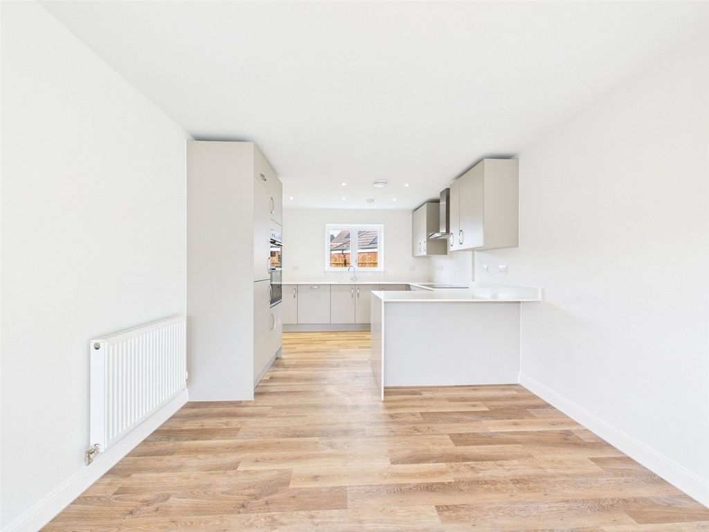 Property photo 3 of 24 Picture No. 14