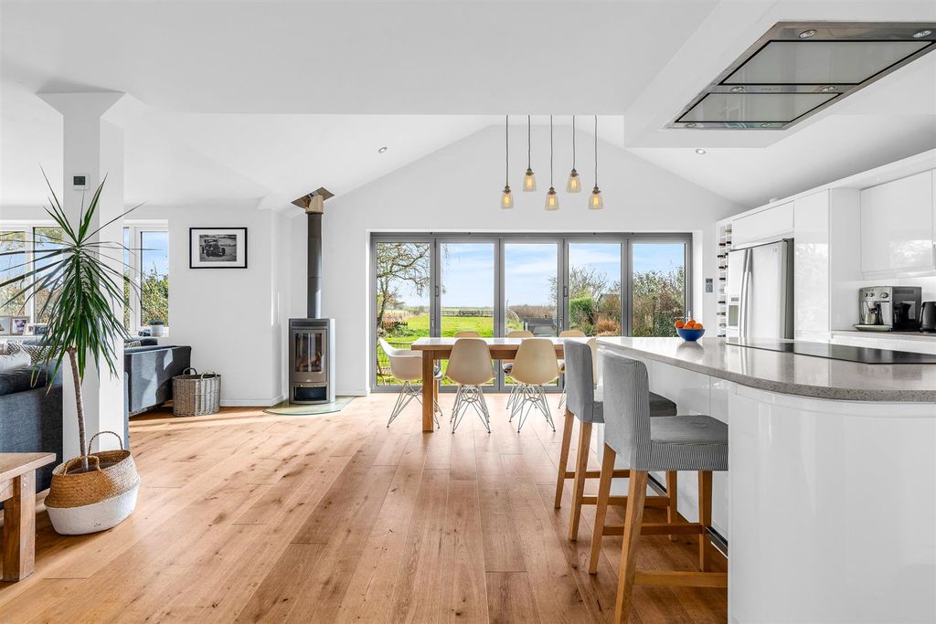 Property photo 2 of 28 Internal-5.Jpg