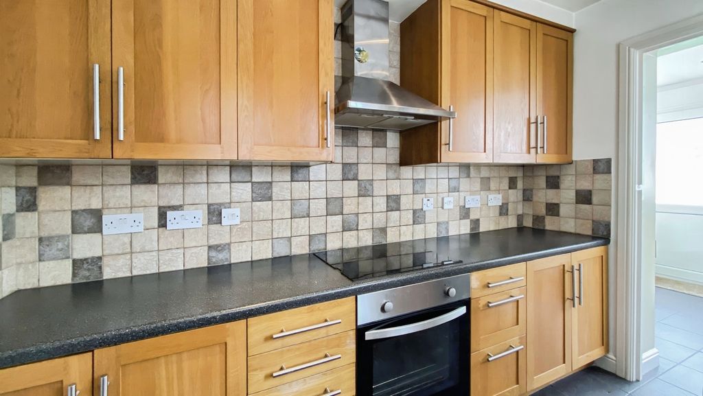 Property photo 3 of 23 Pbox-Img.Jpg