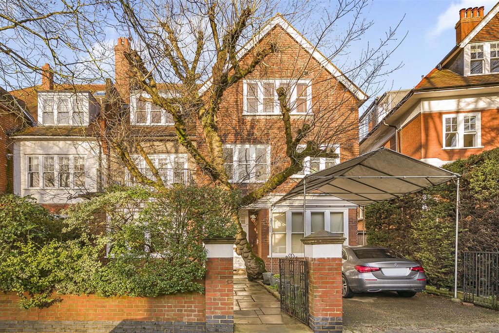 Property photo 1 of 11