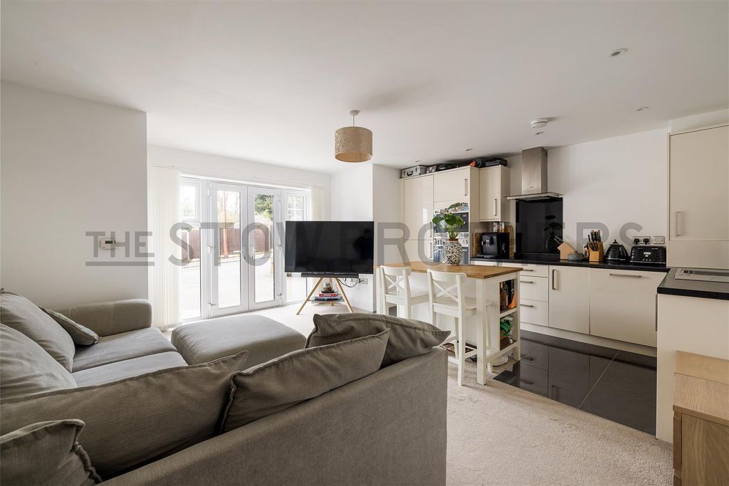 Property photo 3 of 16