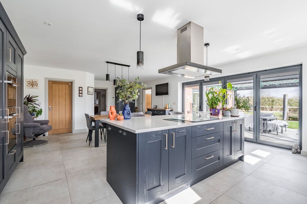 Additional image 6 of 4 bed detached house for saleOak Tree Meadow, Dereham NR19