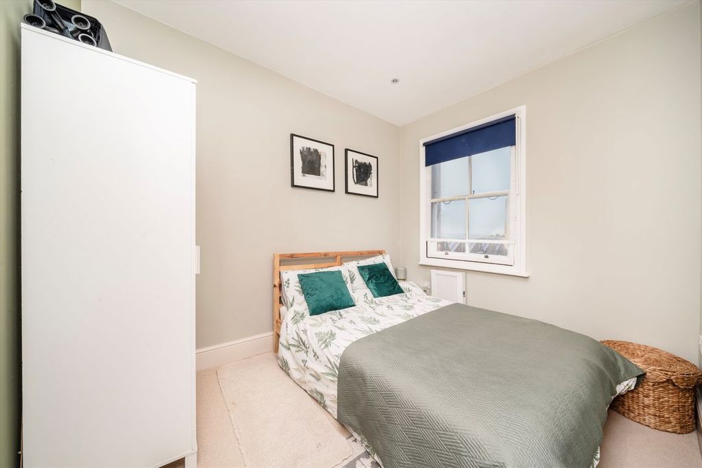 Property photo 2 of 3