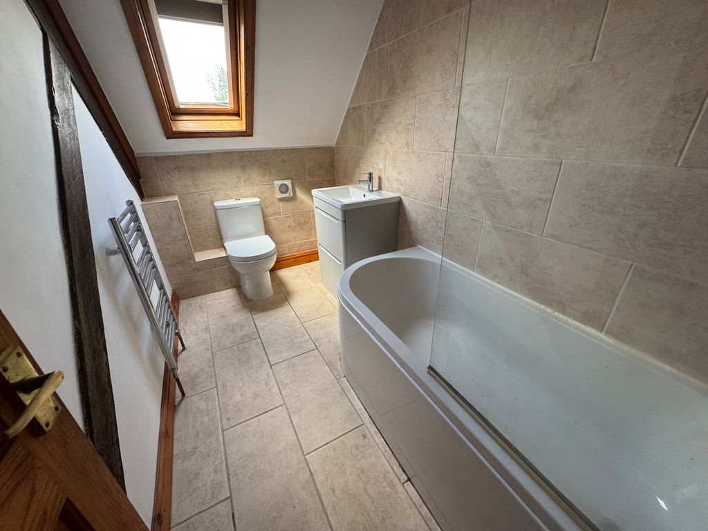 Property photo 3 of 9 2 Stoke Grange Barns