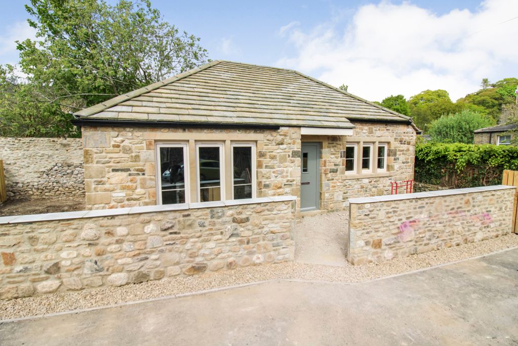 Property photo 1 of 12 Front