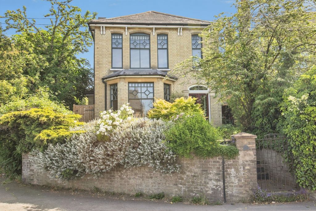 Property photo 1 of 20