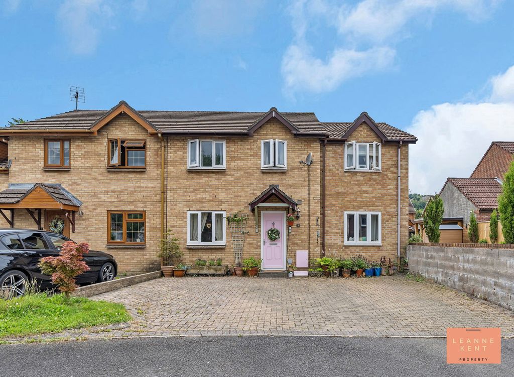 Property photo 1 of 37