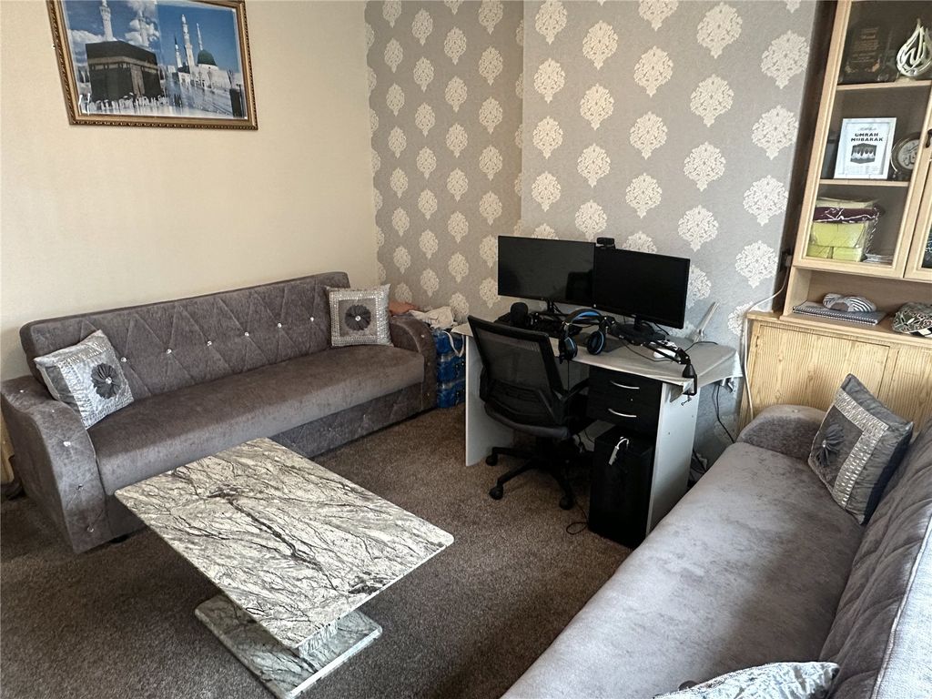 Property photo 2 of 18 Picture No. 03