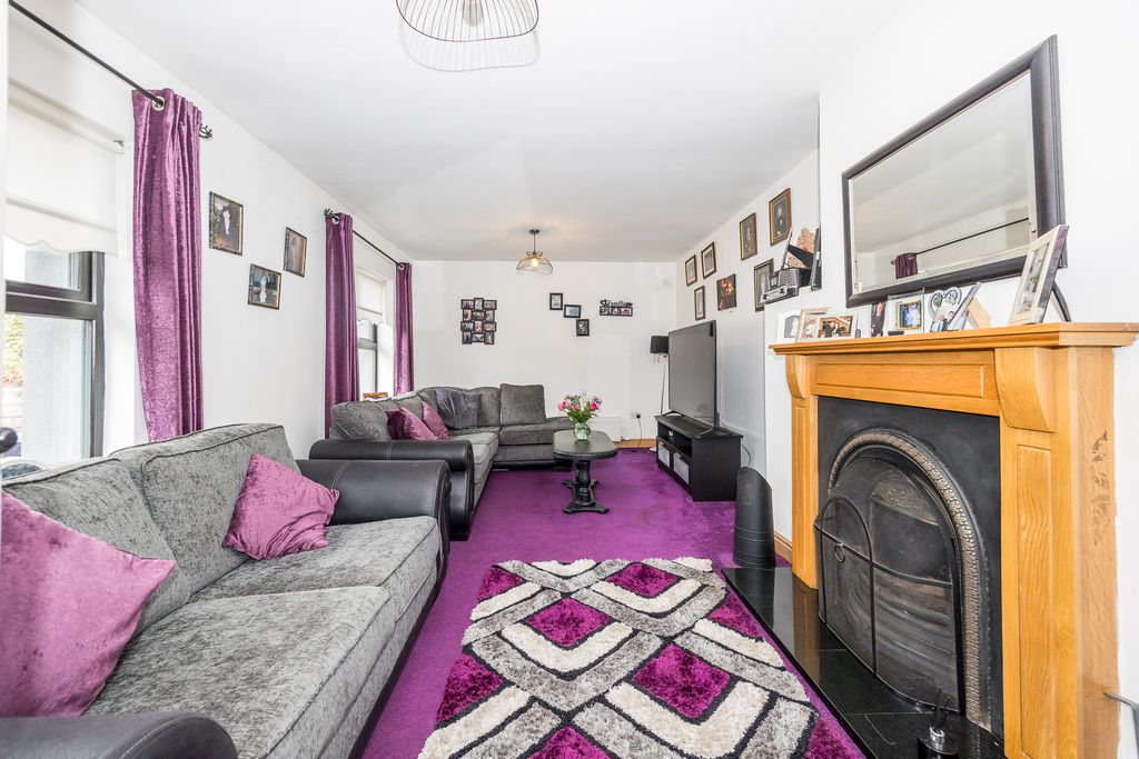 Property photo 2 of 22