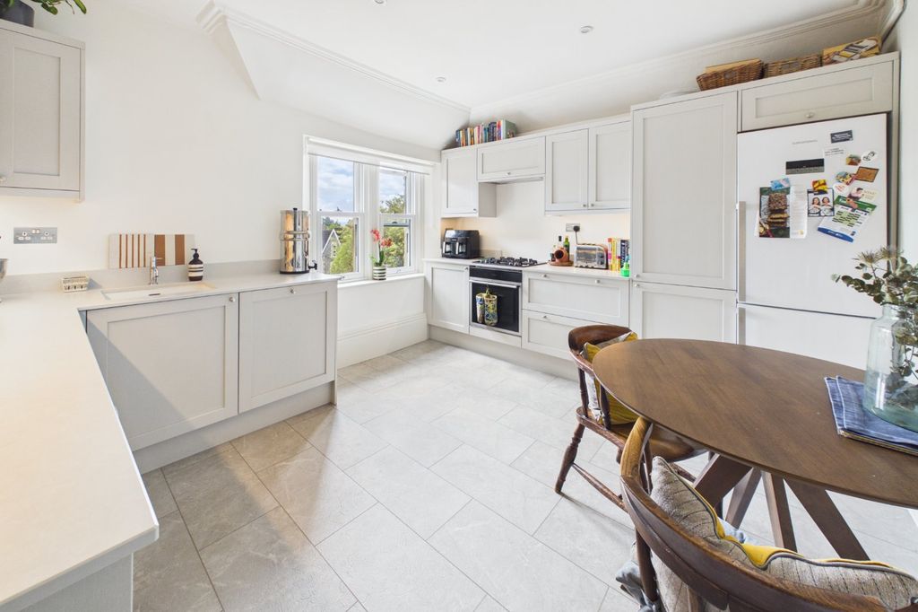 Property photo 3 of 15 Kitchen/Dining Room