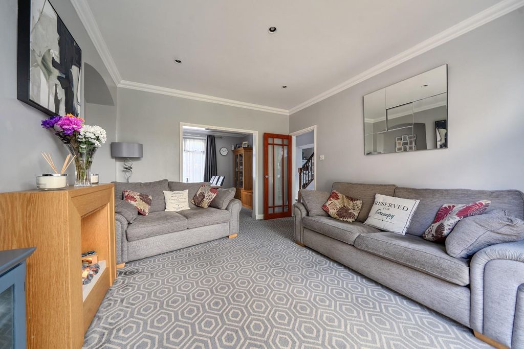 Property photo 2 of 22 1439430-8-69Dd258ce87A7.Jpg