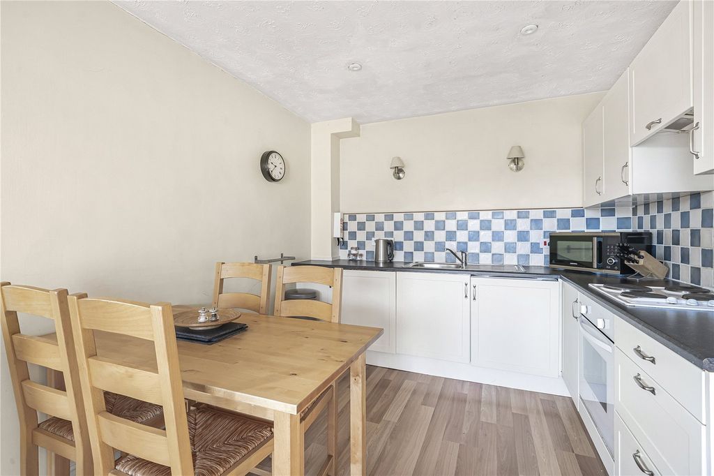 Property photo 3 of 10 Picture No. 06