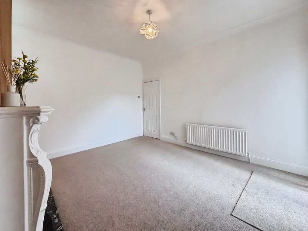 Property photo 3 of 14 5272014