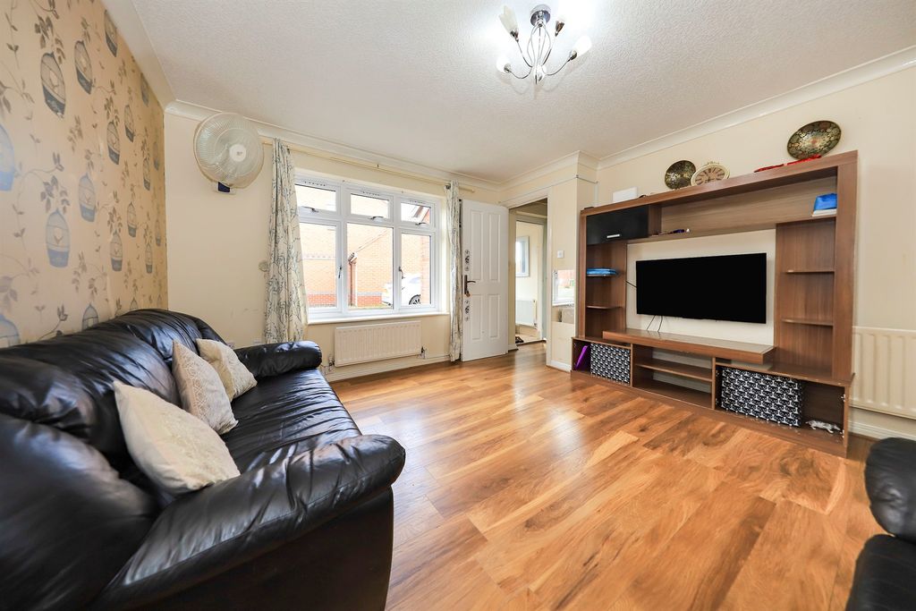Property photo 3 of 13