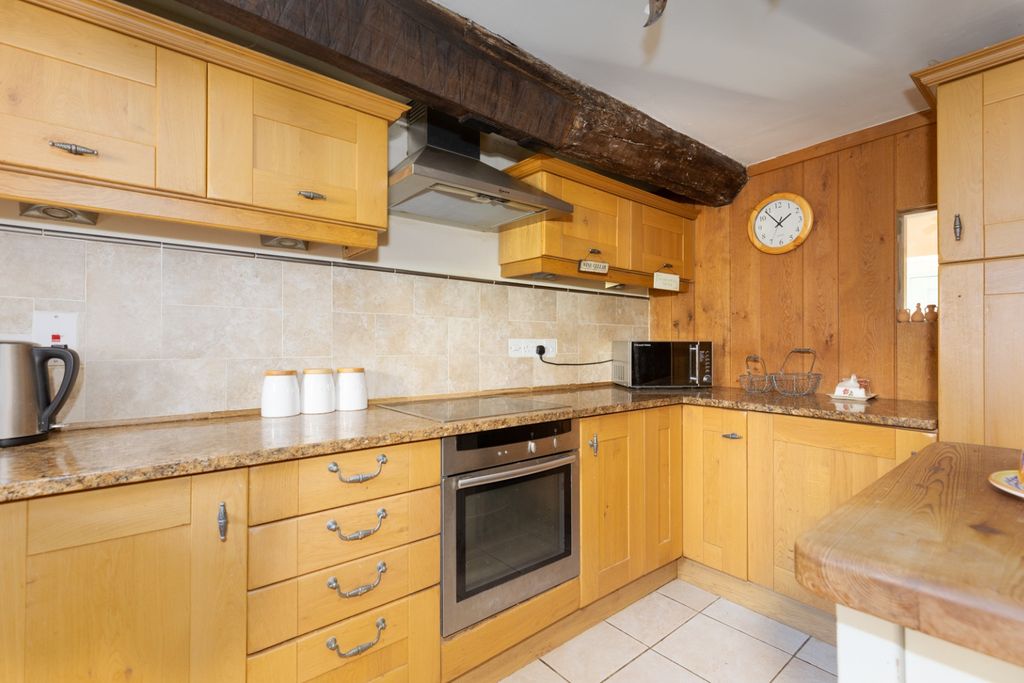 Property photo 2 of 25 4143366