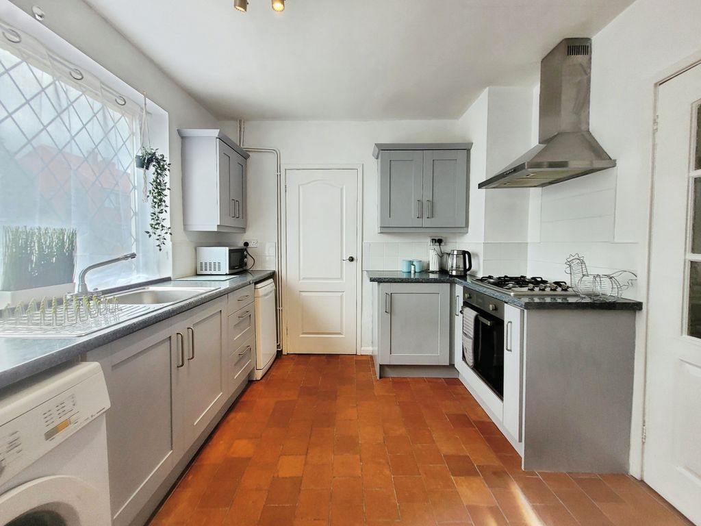 Property photo 2 of 16 47Db81Ef-1000101515