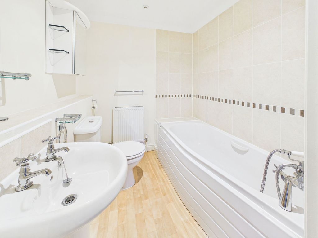 Additional image 9 of 2 bed flat for saleWoolbrook Road, Sidmouth EX10
