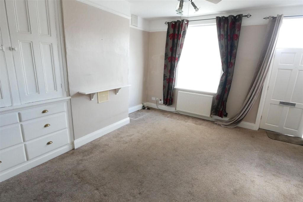 Property photo 2 of 8 P1620155.Jpg