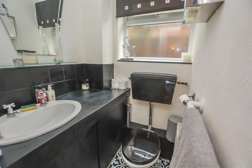 Additional image 11 of 3 bed semi-detached house for saleMeadows Close, Ingrave, Brentwood CM13