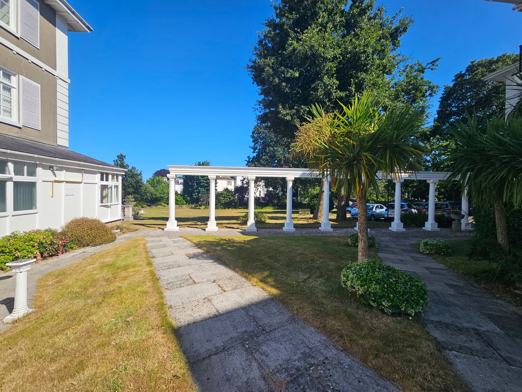 Property photo 2 of 11