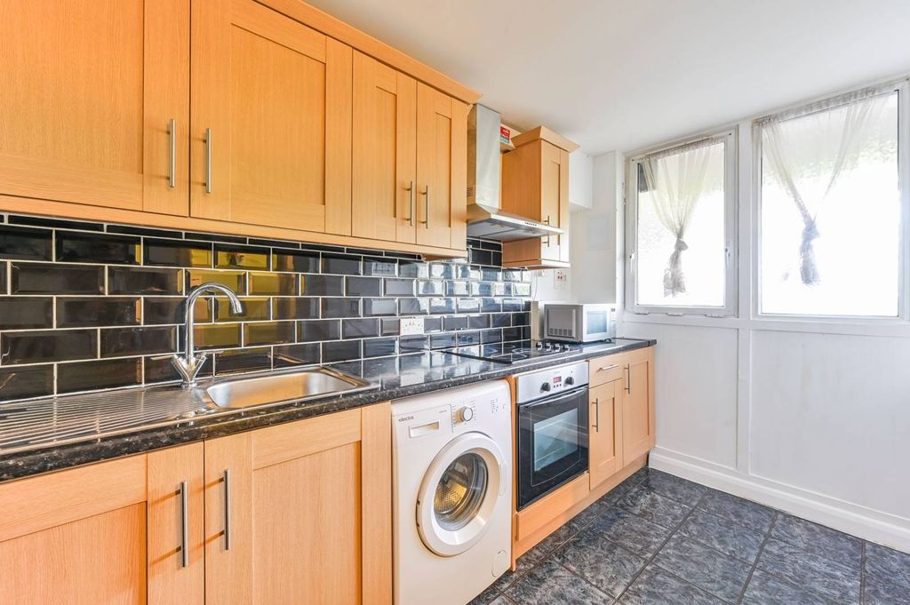 Property photo 1 of 16