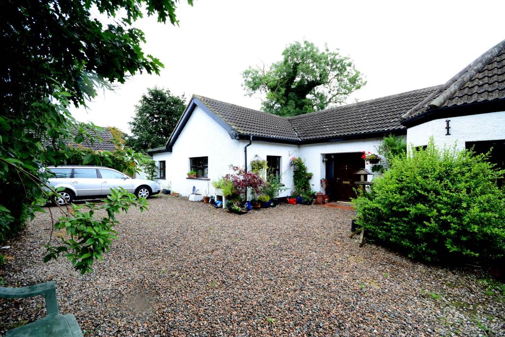 Property photo 1 of 3