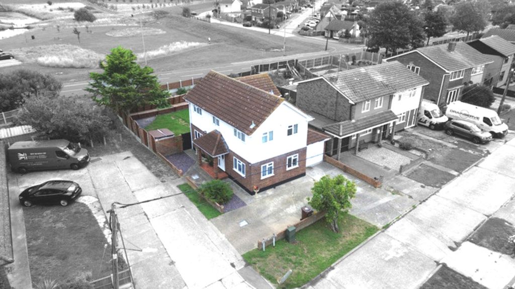 Property photo 2 of 24