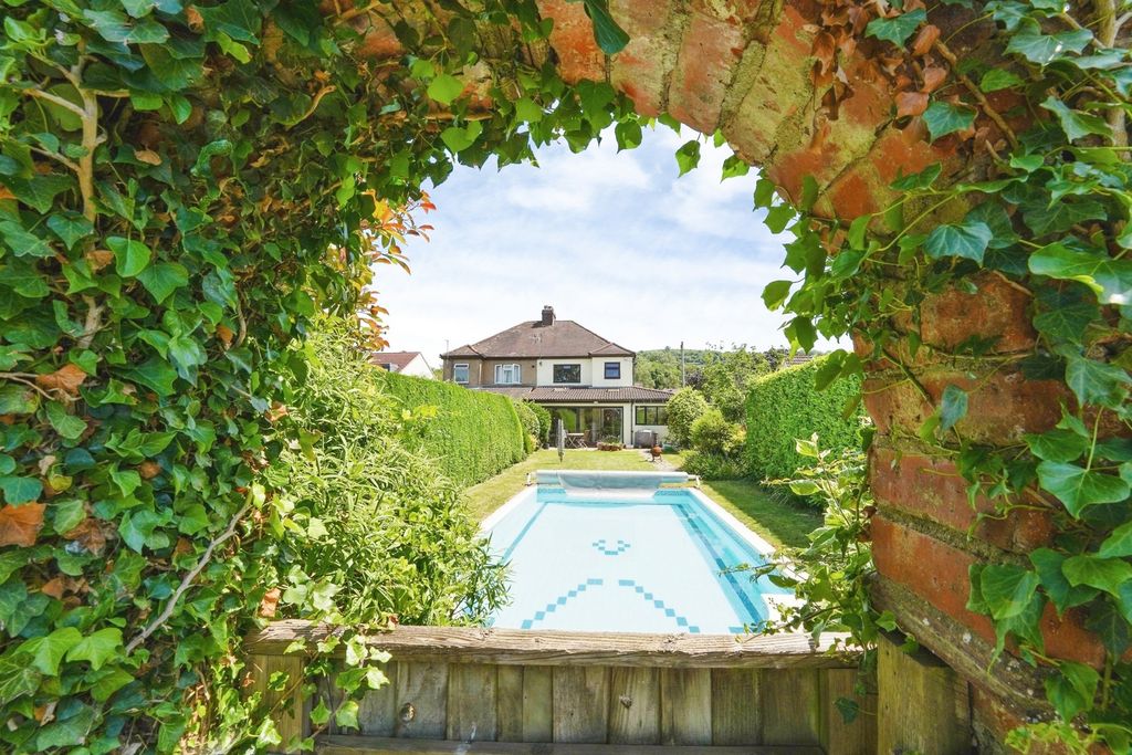 Property photo 1 of 26 Pbox-Img.Jpg