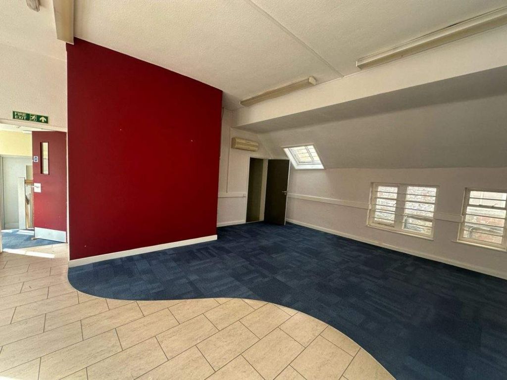 Property photo 3 of 4