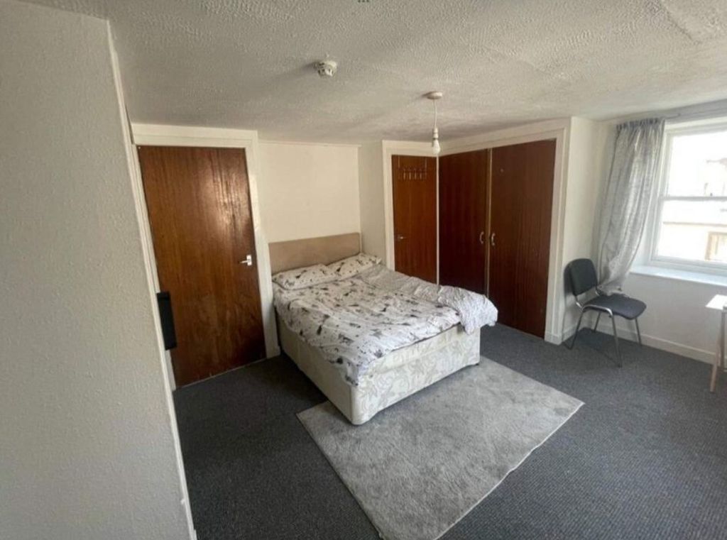 Property photo 2 of 8 Photo 2