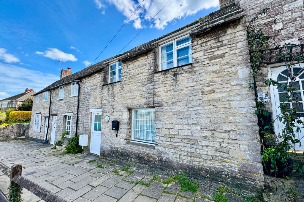 Property photo 1 of 18