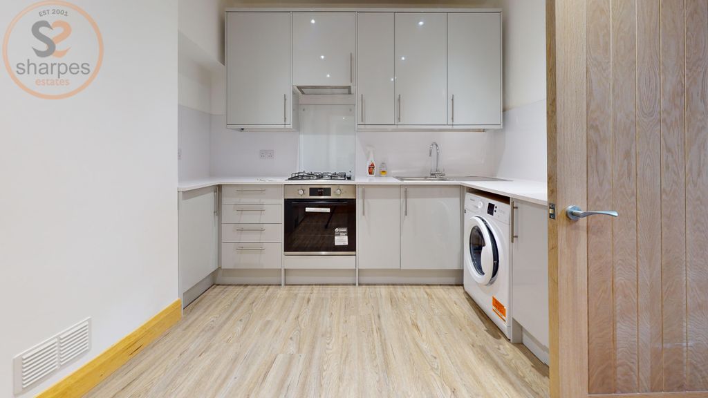 Property photo 1 of 7 458-Kingston-Road-Kitchen 1