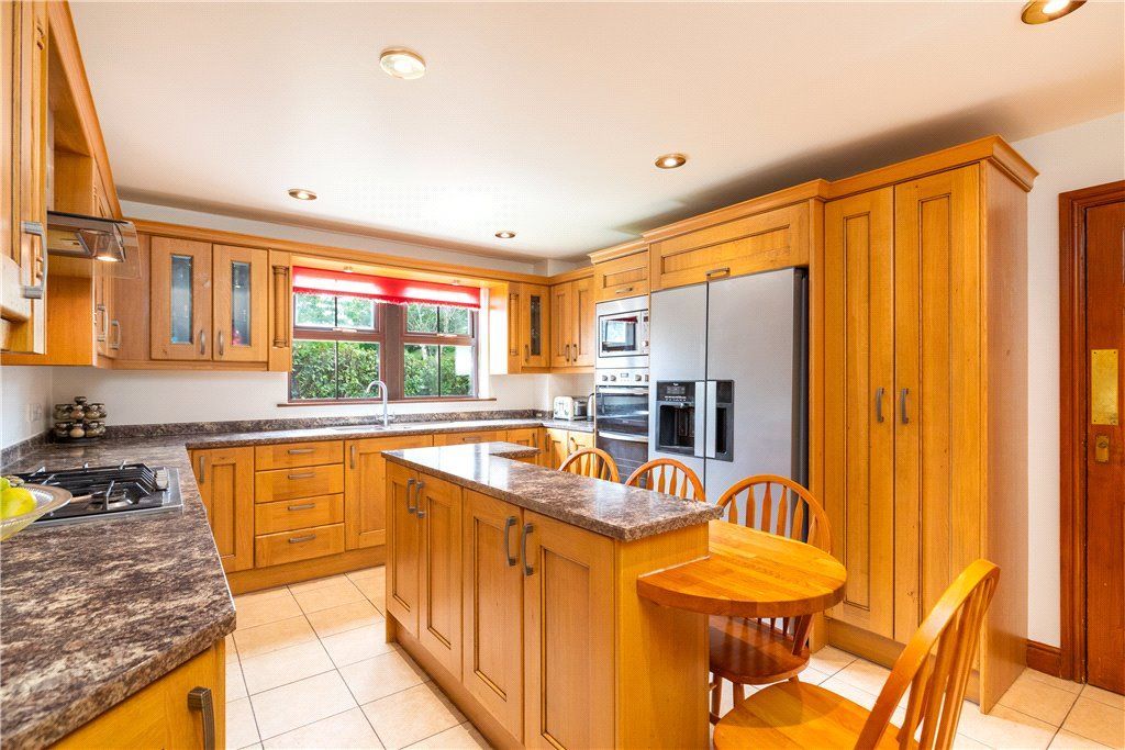 Property photo 3 of 33 Breakfast Kitchen