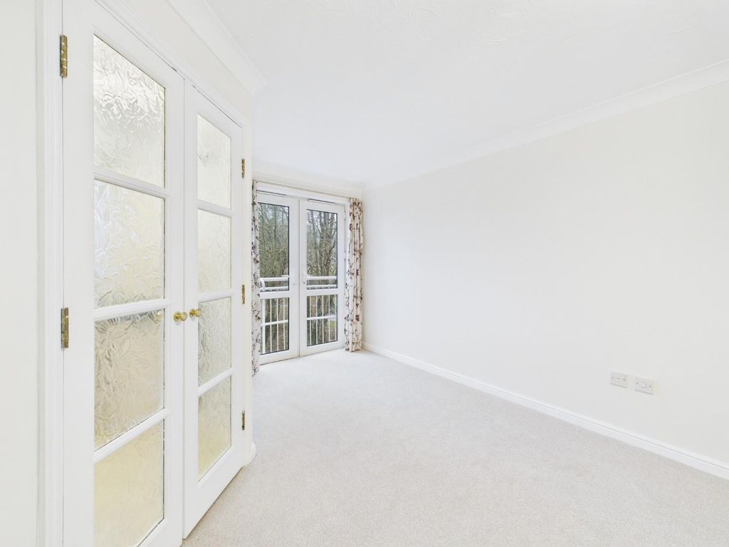 Property photo 2 of 9 Cam04899G0-Pr0268-Still005.Jpg