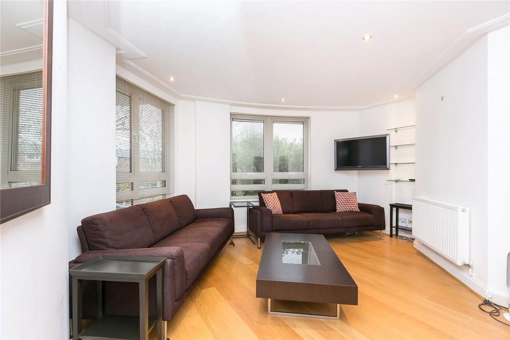 Property photo 3 of 10