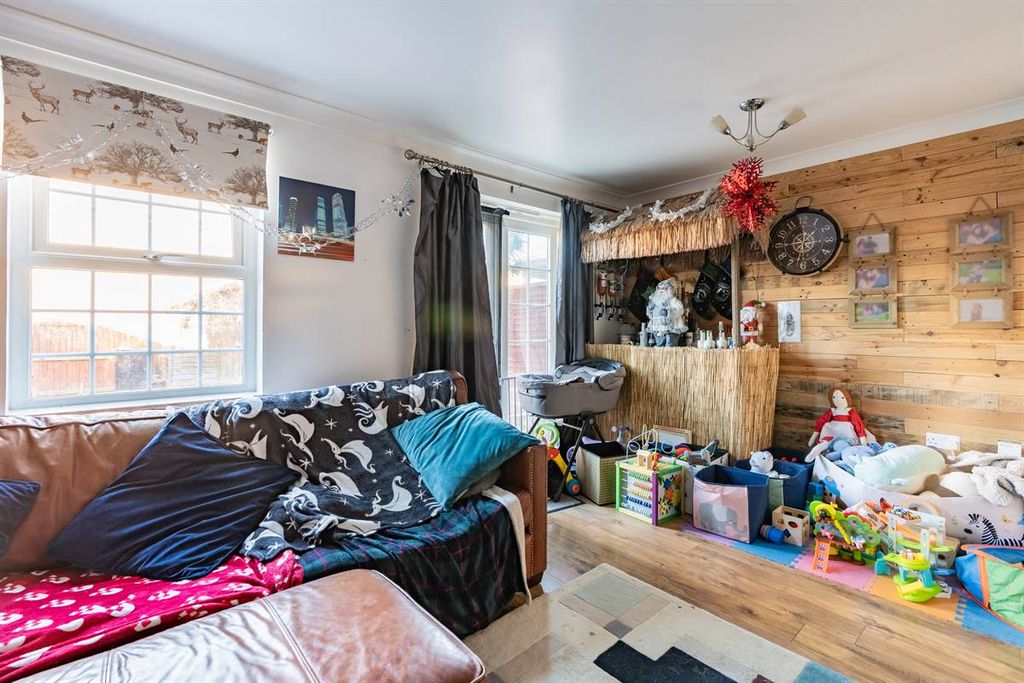 Property photo 2 of 24