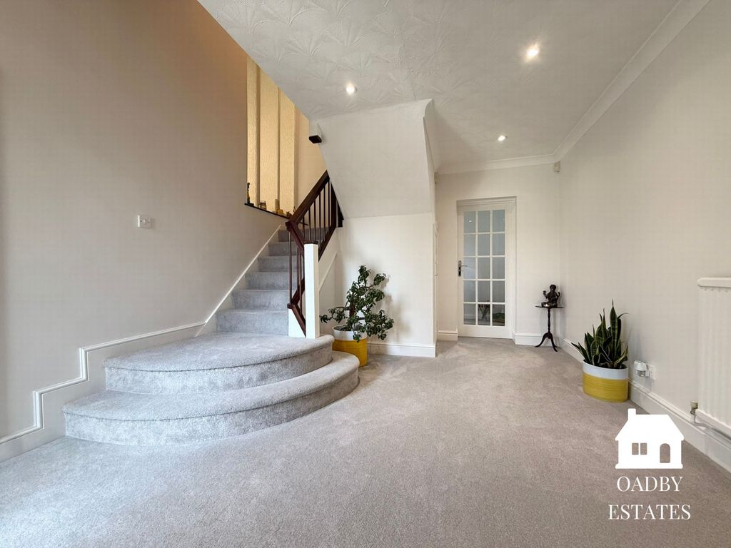 Property photo 2 of 13 Photo 3