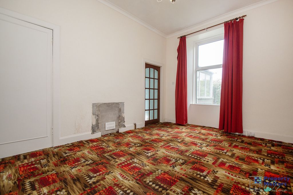 Property photo 3 of 14 Dining Room