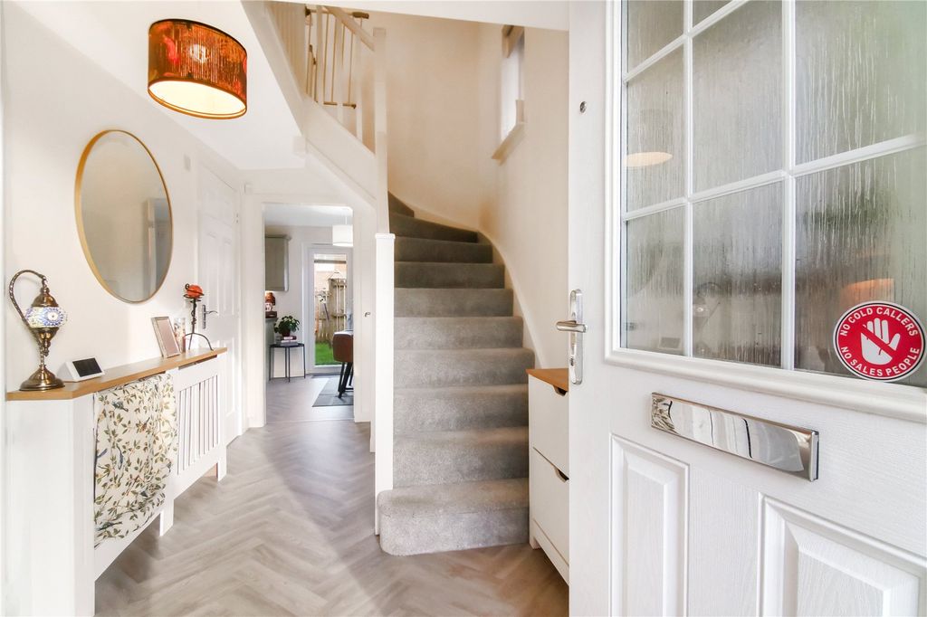 Property photo 2 of 19 Hallway