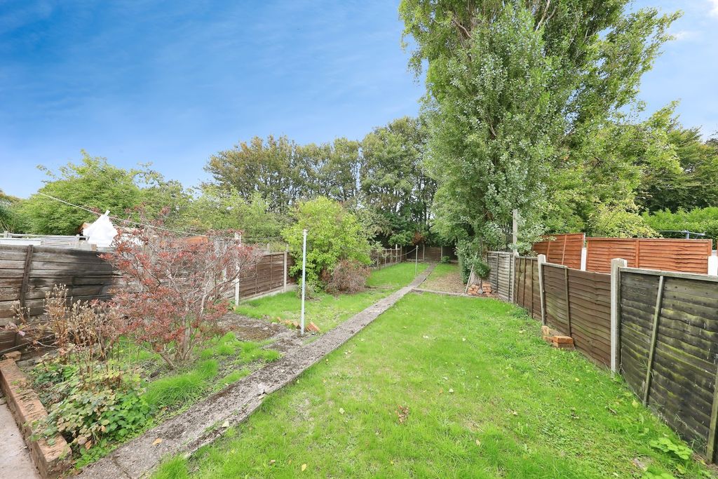 Property photo 2 of 17 Photo