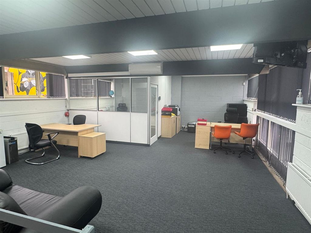 Property photo 1 of 6 First Floor Office 1.Jpeg