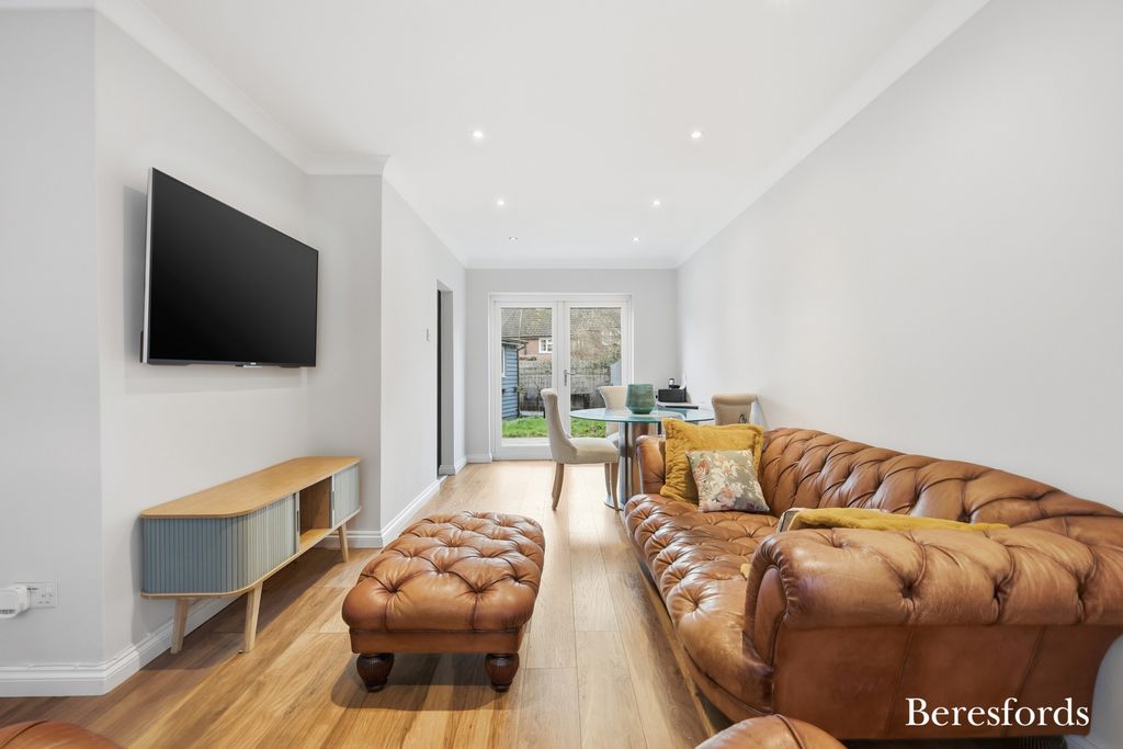 Property photo 2 of 22 Picture No. 19