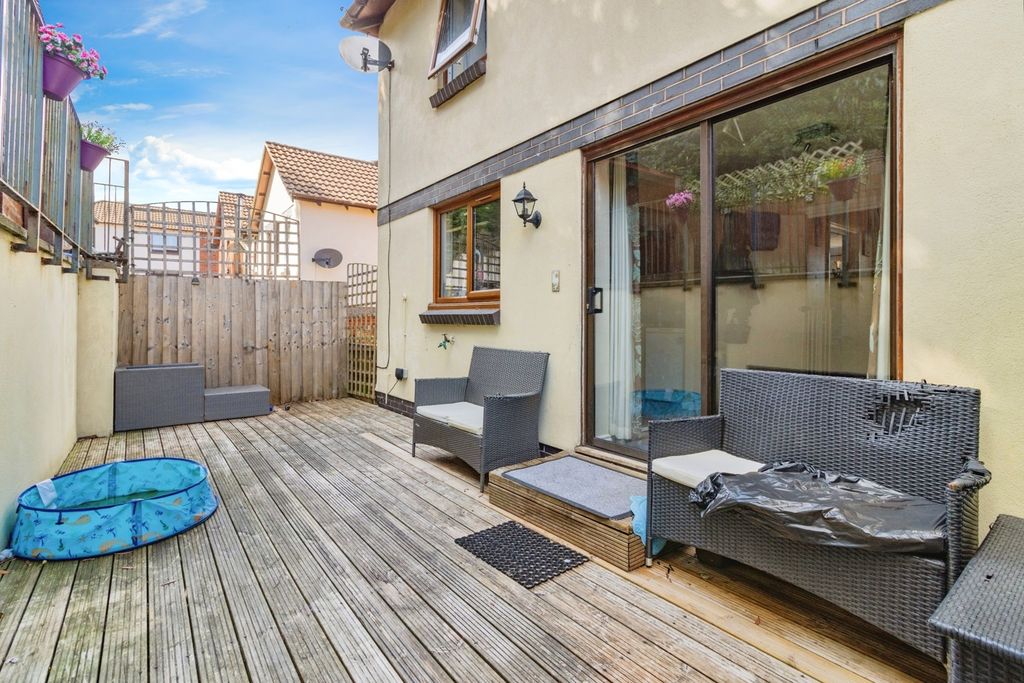 Property photo 2 of 15 Photo