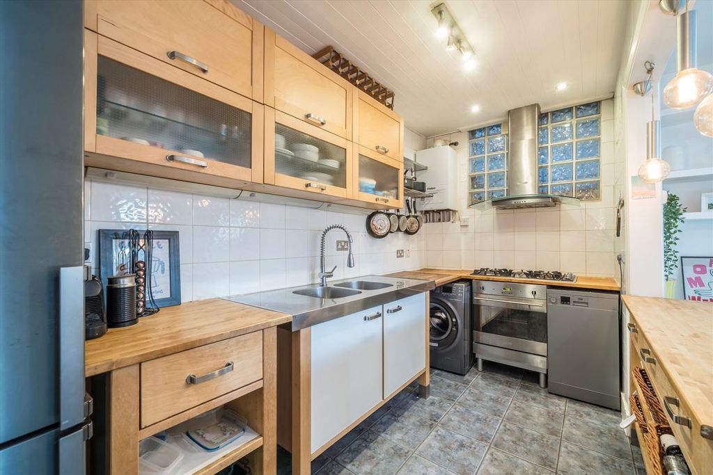 Property photo 3 of 5