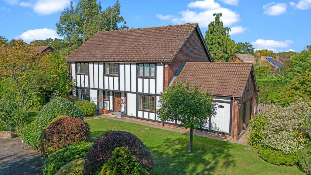 Property photo 1 of 36