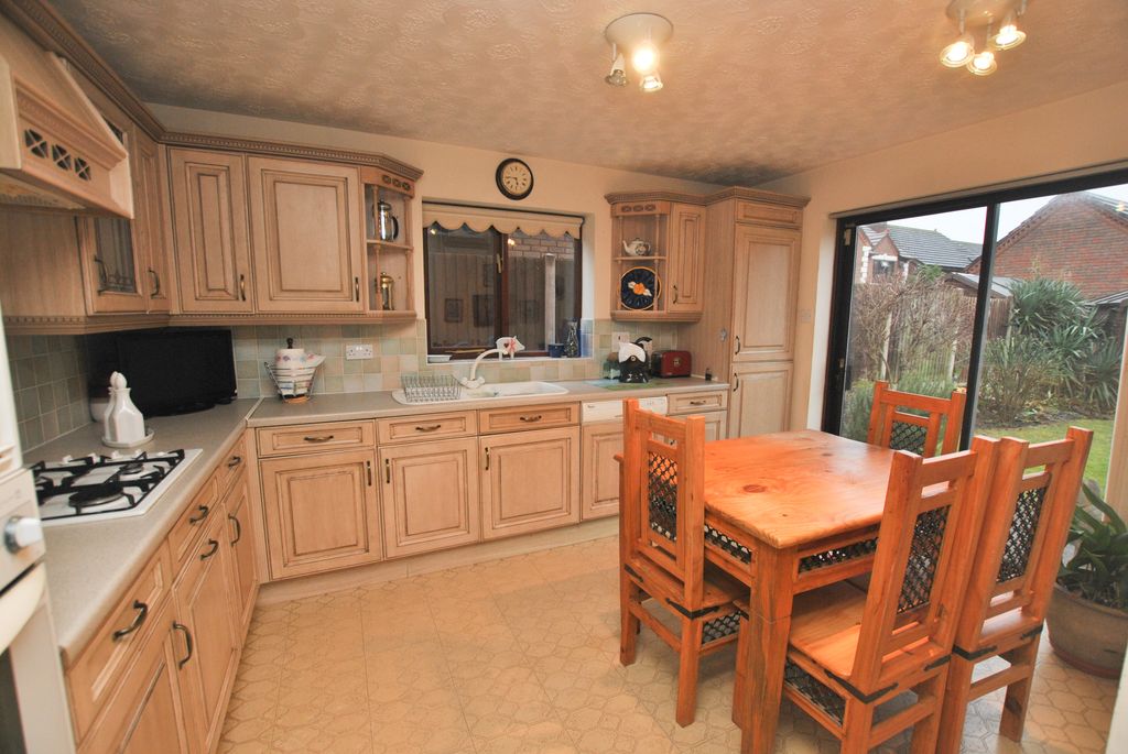 Property photo 3 of 22 Kitchen_Edited