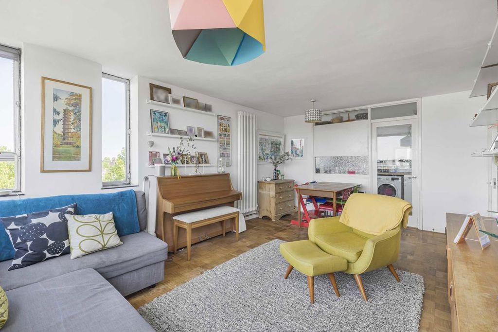 Property photo 3 of 9