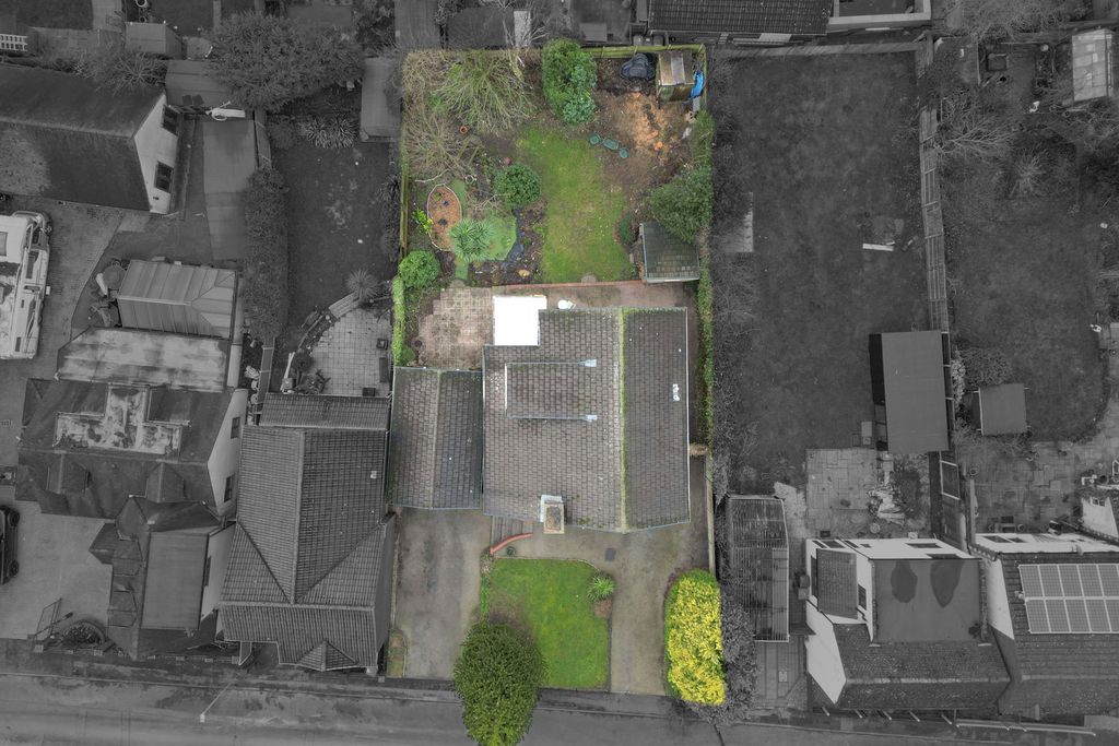 Property photo 2 of 37