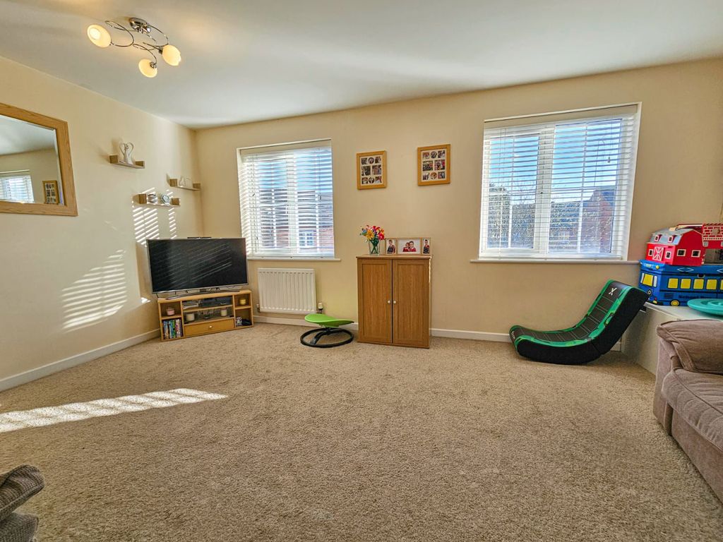 Property photo 3 of 19